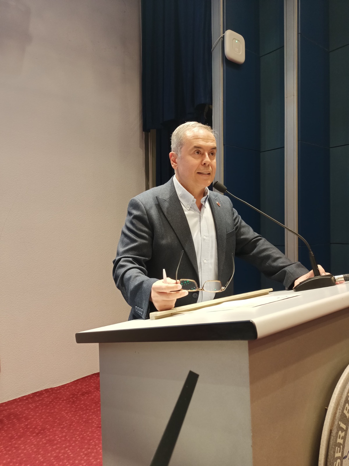 CHP’li Özer’den yeni danışman kararına tepki